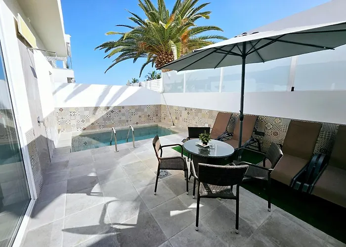 Villa Blue Moon