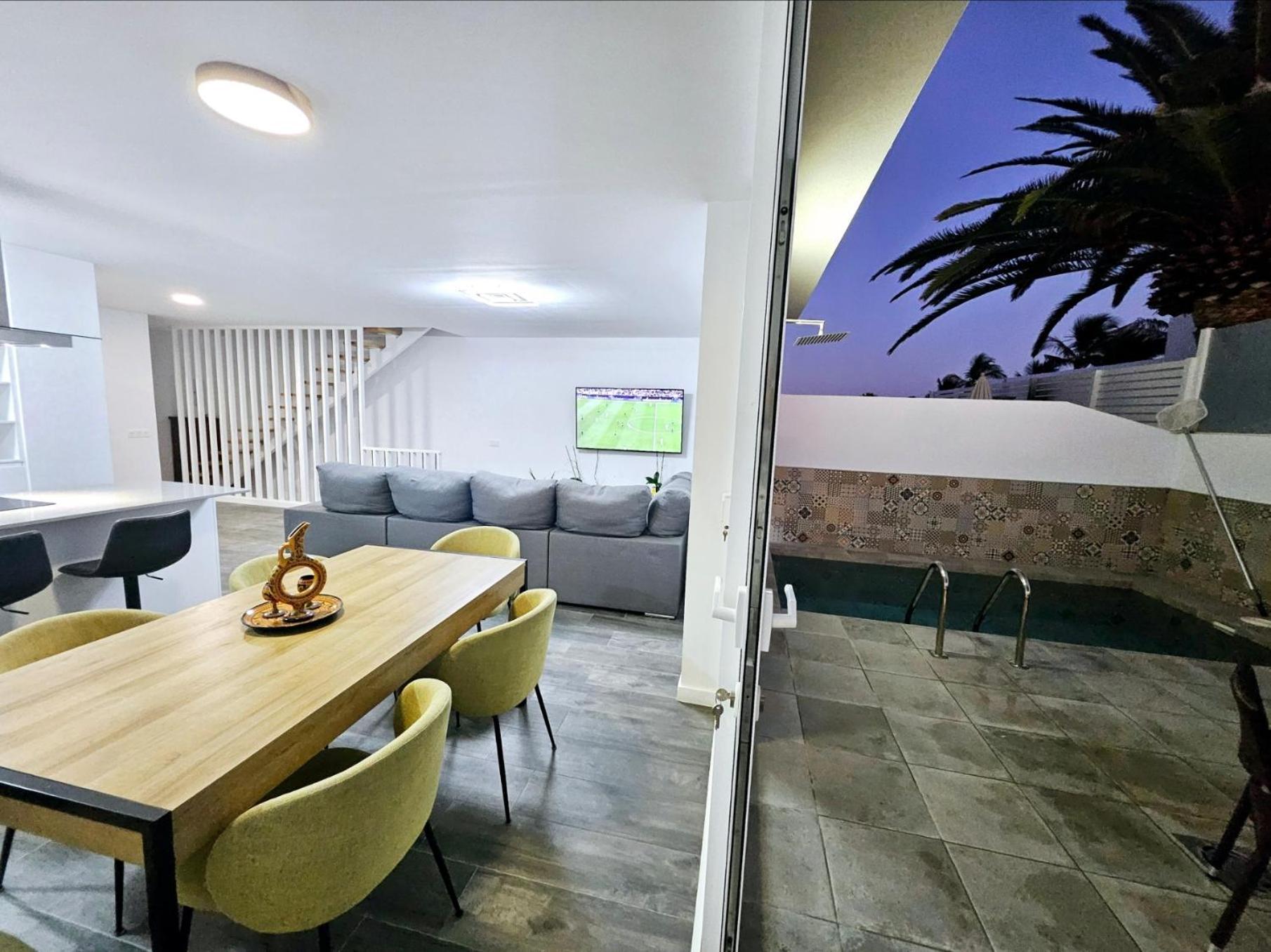 Villa Blue Moon